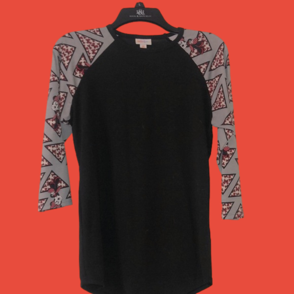 BOGO 🌸🌼 Disney 🎀 
 𝅺LulaRoe Minnie Mouse Tee